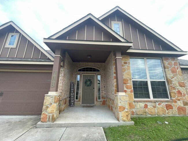 Building Photo - 10105 Condor Loop