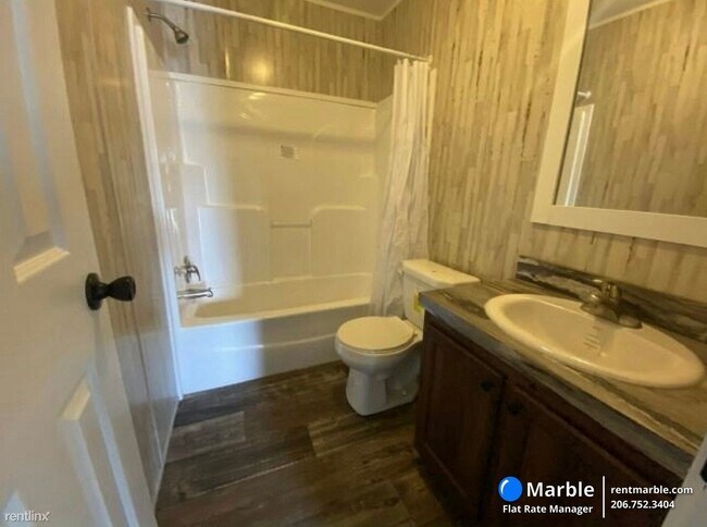 Foto del edificio - 3 br, 2 bath House - 1530 Genie St