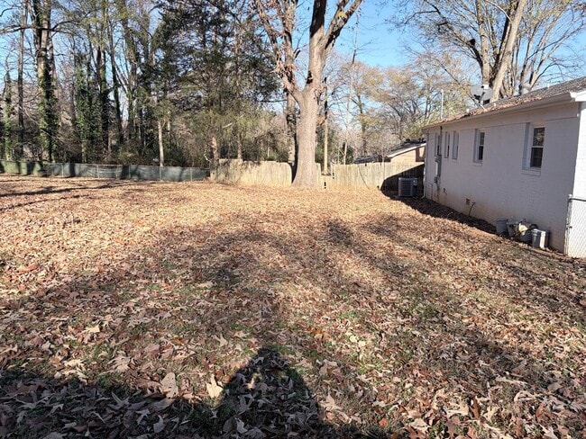 Building Photo - 2567 Bob White Ln