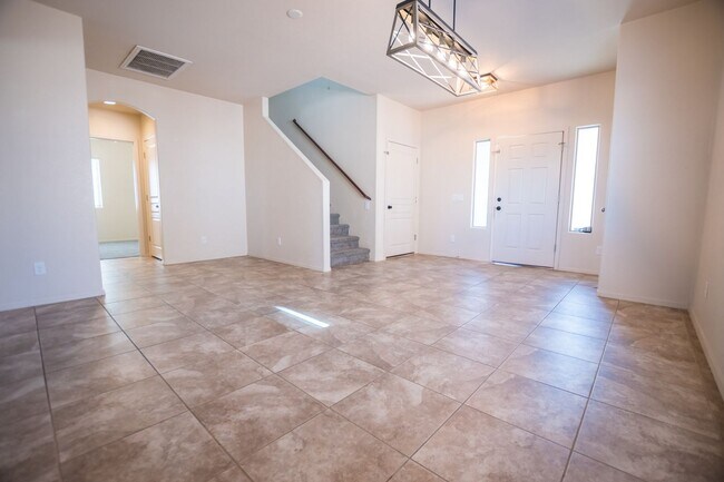 Foto del edificio - Beautiful 2-Story Home, 4 Bedroom, 3 Full ...