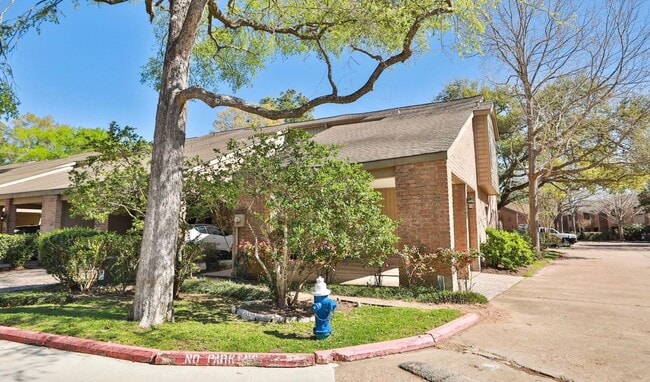 Building Photo - For Lease | 2 Bed, 2 Bath | 1,630 Sq Ft | ...