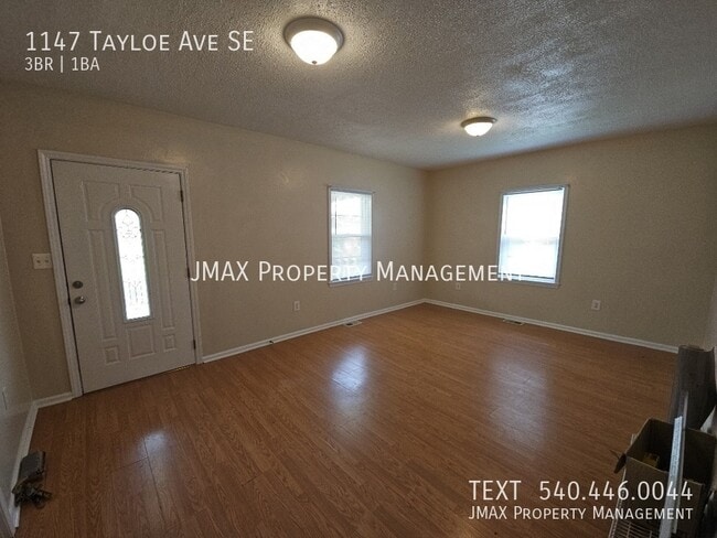 Building Photo - 1147 Tayloe Ave SE