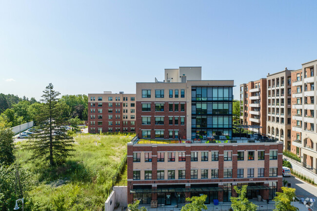 Building Photo - Woodbridge Lane