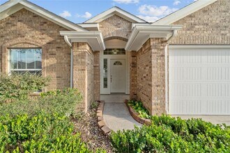 Building Photo - 2818 Lockeridge Pines Dr