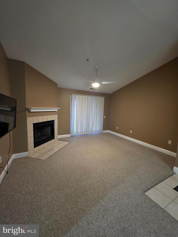 Foto del edificio - 2809 Waters Edge Dr
