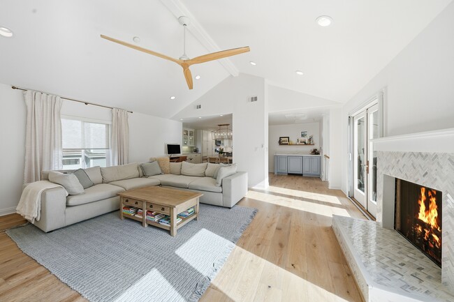 Foto del edificio - 125 S Juanita Ave