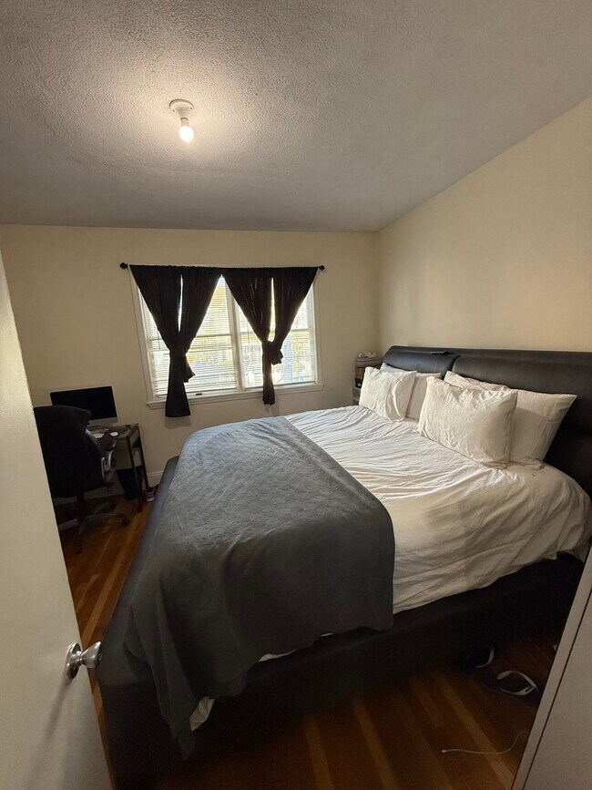 Building Photo - 57 Irving St