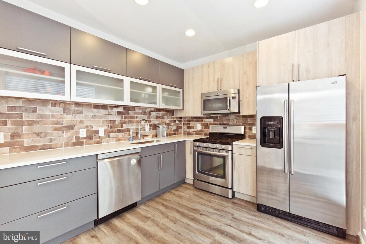 Foto principal - 1735 Kingsgate Ct