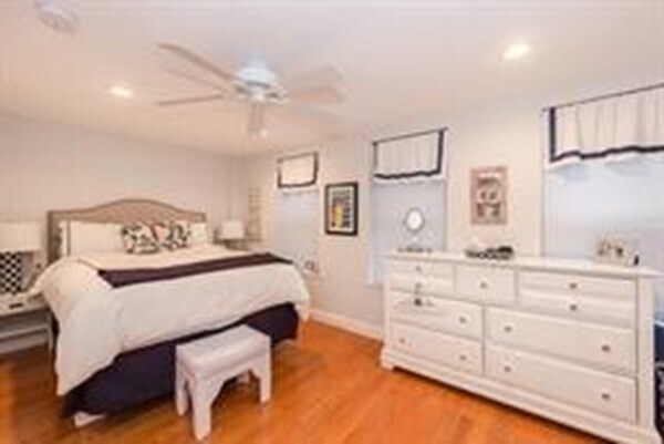 Building Photo - 4 Snelling Pl