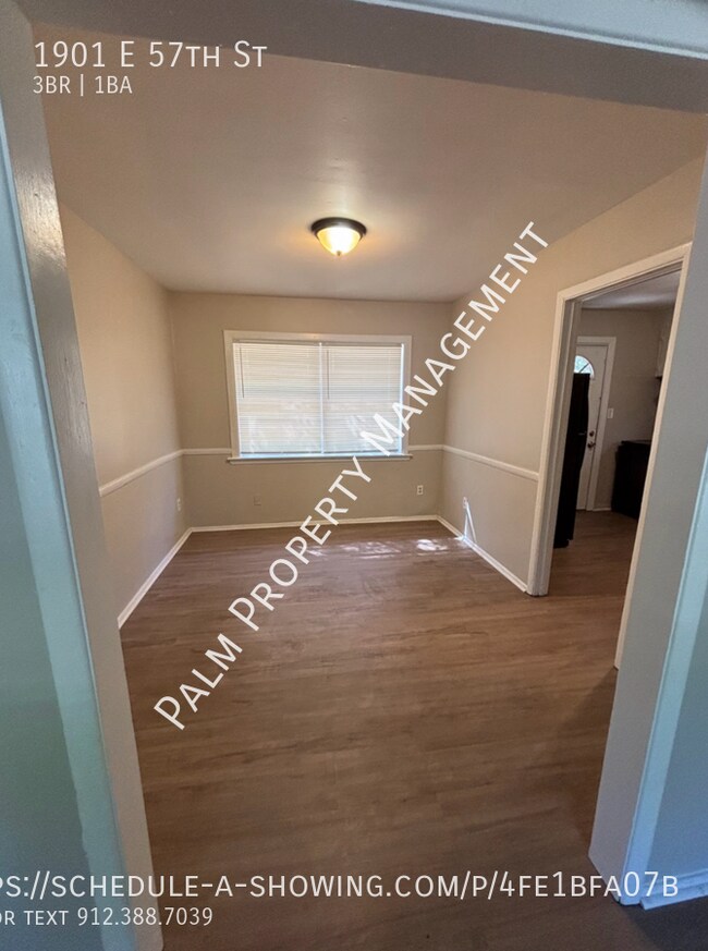 Foto del edificio - 1901 E 57th St