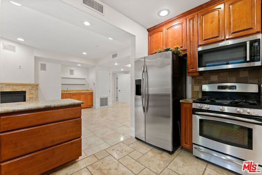 Photo - 16123 W Sunset Boulevard Unit 101