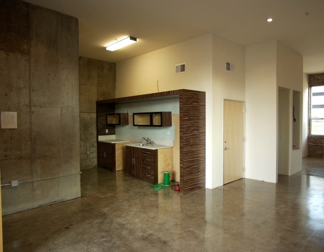 Mayflower Lofts Apartments Fresno Ca Building Photo Mayflower Lofts