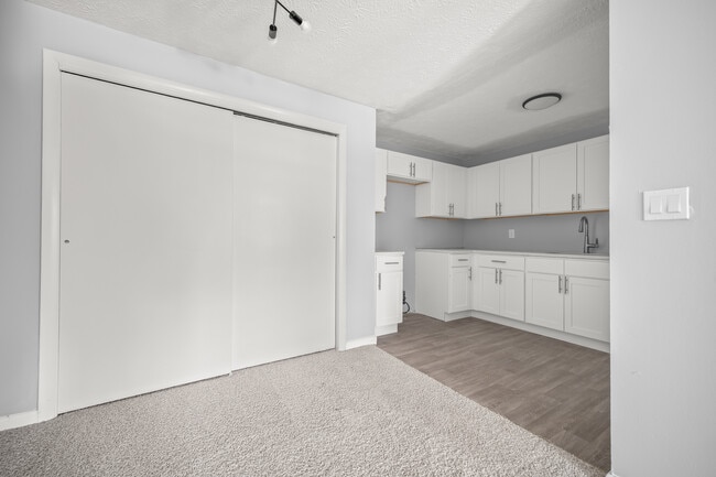 Building Photo - Maple Heights