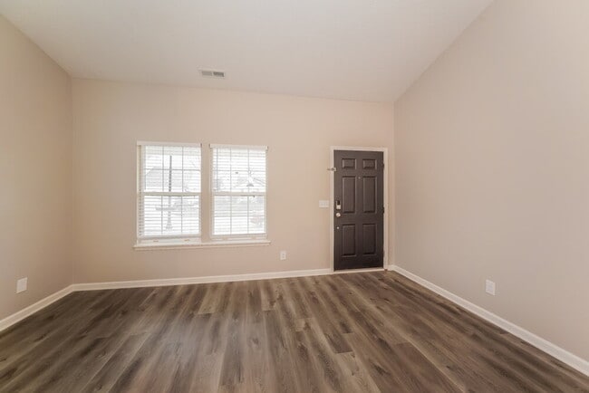 Building Photo - 6425 Meadowfield Dr