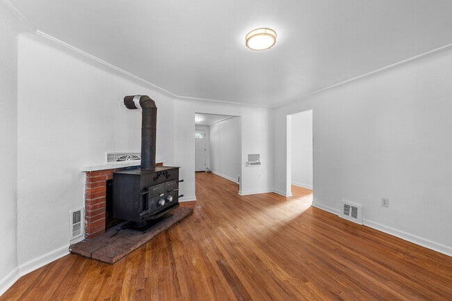 Photo - This Renovated Lakewood Ranch is perfect f... Apartment