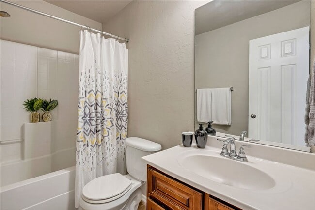 Foto del edificio - Adorable Cozy Home in Yukon (Mustang Schools)