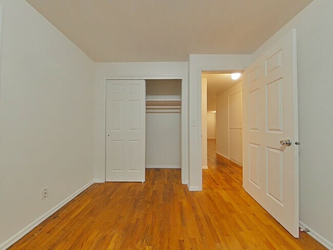 Foto del edificio - 2 Bedroom Duplex ~ Close to 9th Street