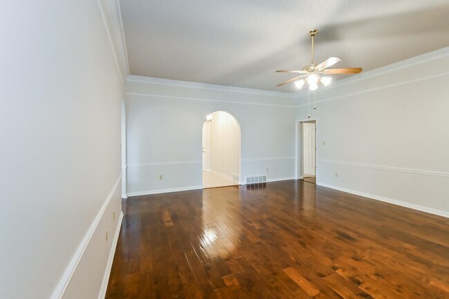 Foto del edificio - 7073 Gleneagles Dr