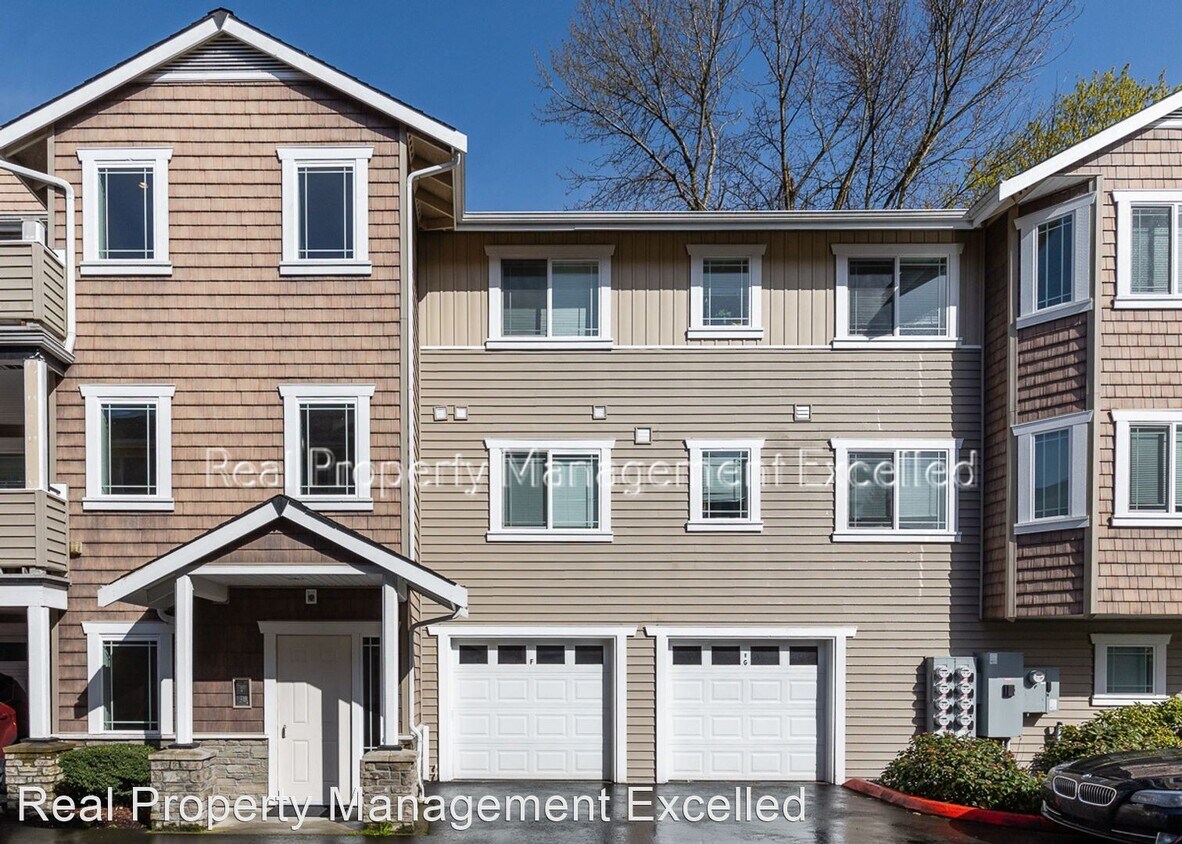Foto principal - 2 br, 2 bath House - 13511 97th Ave E, #204