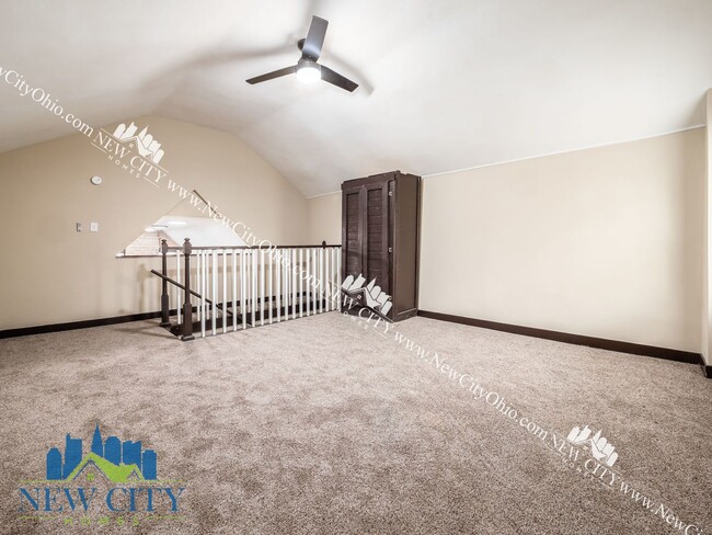 Building Photo - One Bedroom with Rustic Finishes