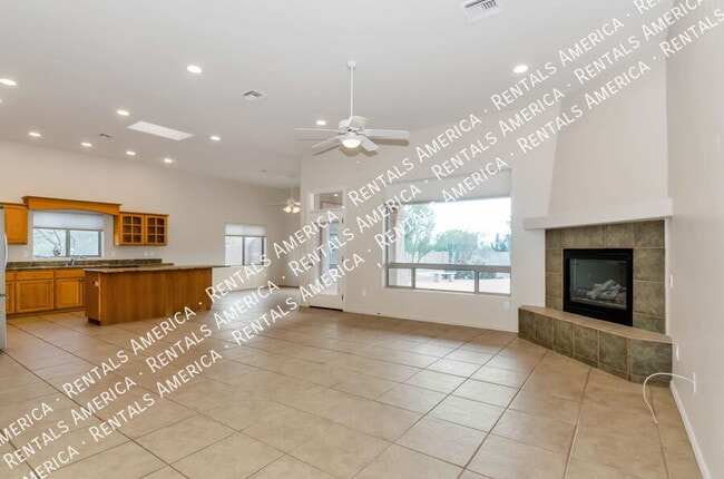 Foto del edificio - 3723 W Camino Alto