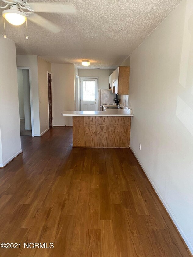 Building Photo - 4002 Whitebridge Dr