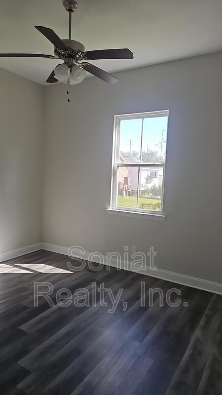 Foto del edificio - 3417 Second St