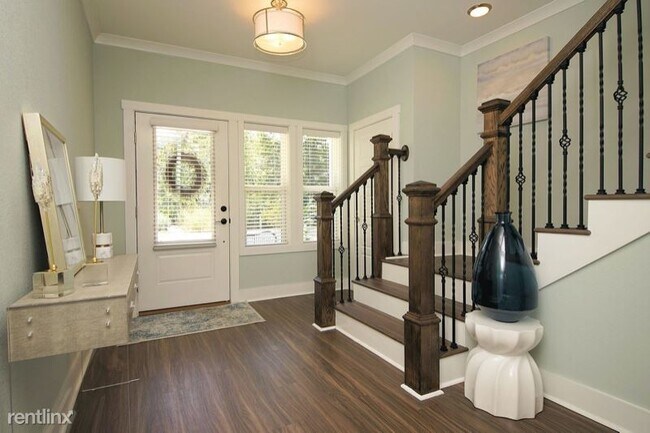 Building Photo - 3 br, 2.5 bath House - 208 Rearden Way