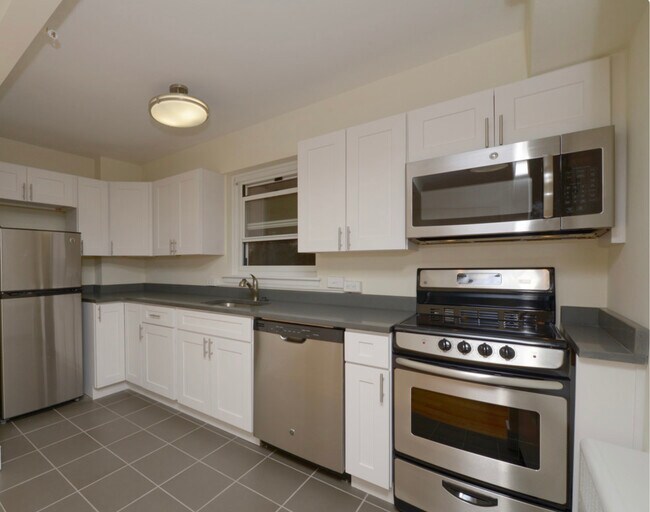 Building Photo - 2355 38th St