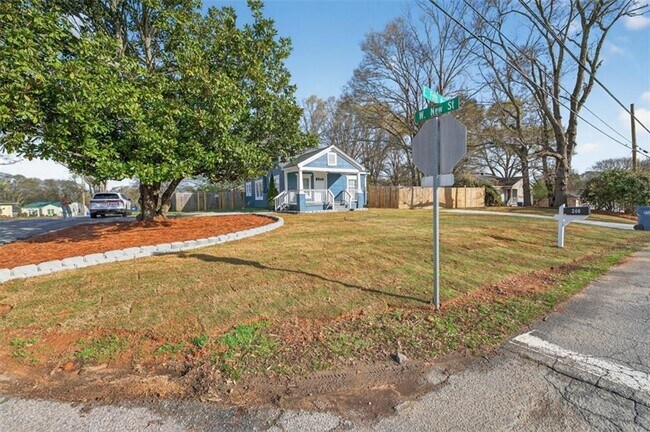 Foto del edificio - 240 E 5th Ave