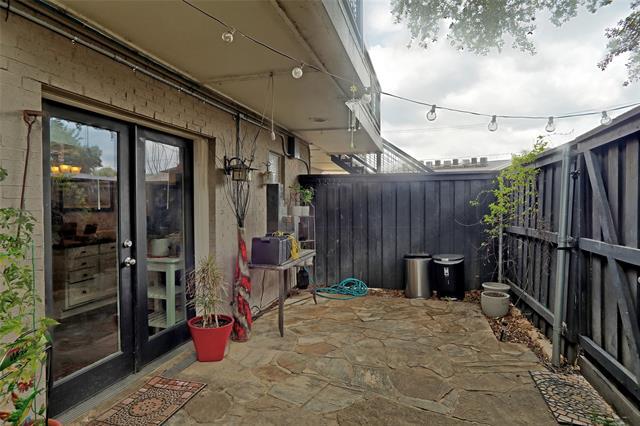 Foto del edificio - 7736 Meadow Rd