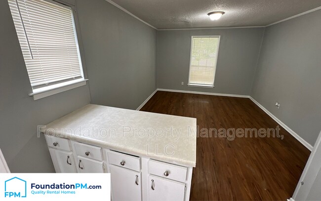 Building Photo - 3700 Firethorne Dr