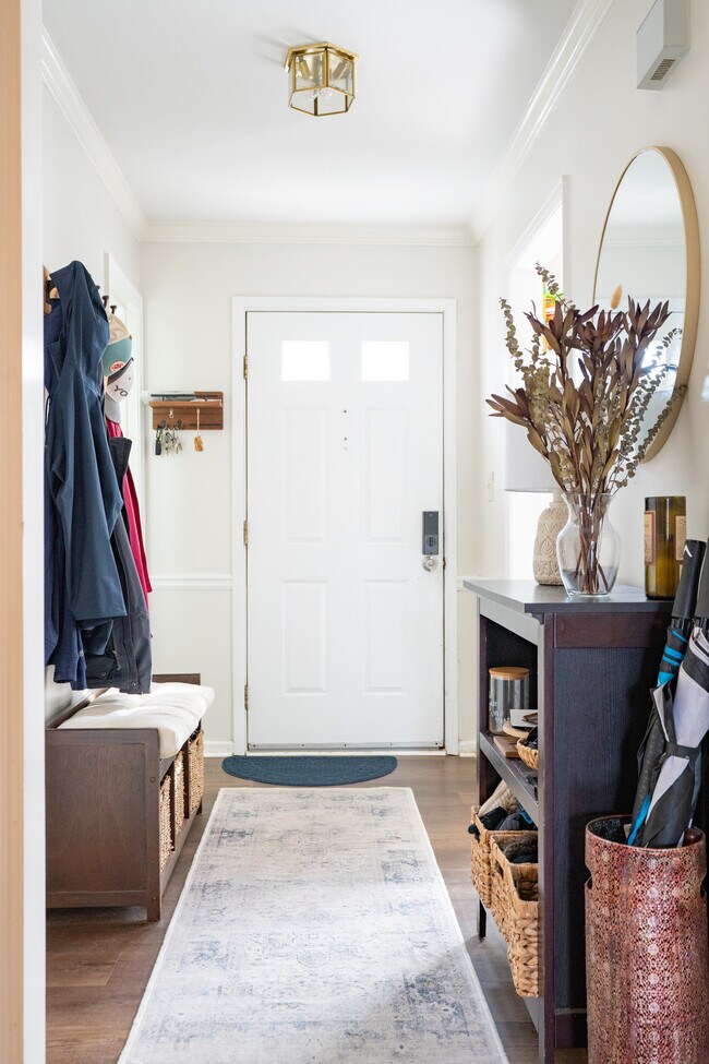 Entryway - 553 Salem Woods Dr SE
