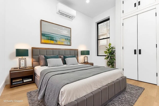 Building Photo - 425 W 57th St