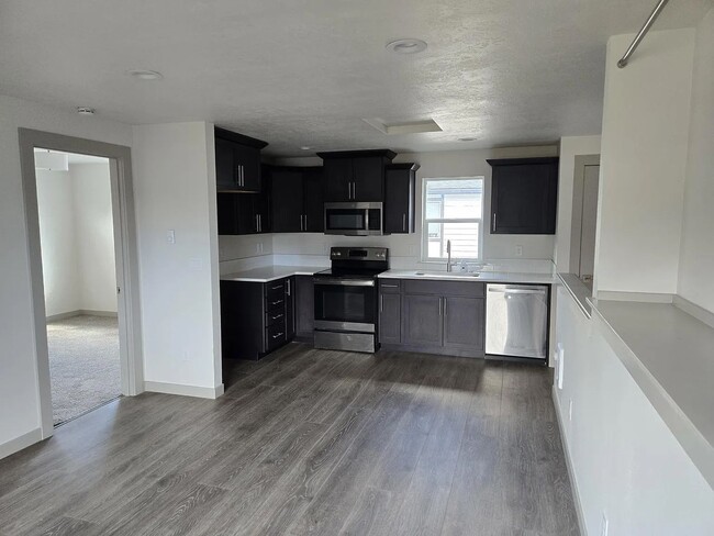 Building Photo - YECK-683