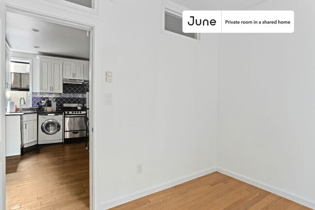Foto del edificio - Room in Shared 3 bed/1 bath home
