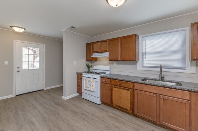 Foto del edificio - 3437 Redskin Dr