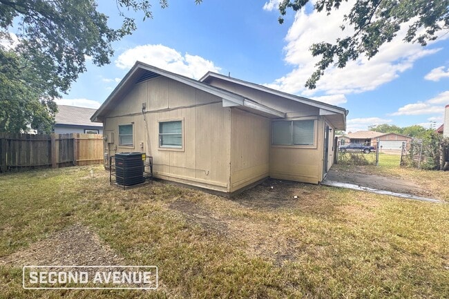 Building Photo - 11727 Mosscrest Dr