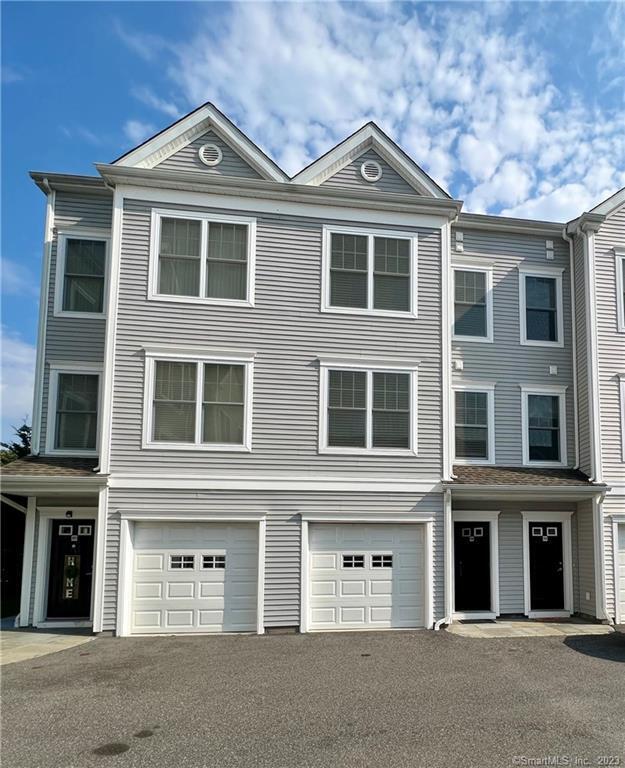 Building Photo - 318 Copper Square Dr