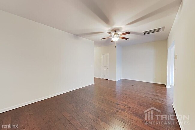Building Photo - 500 Hickory Leaf Ct