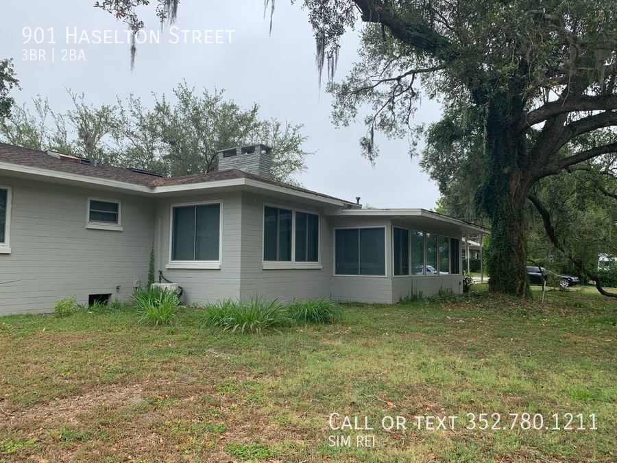 Primary Photo - Corner Lot, 3/2 with Enclosed Rear Porch &...