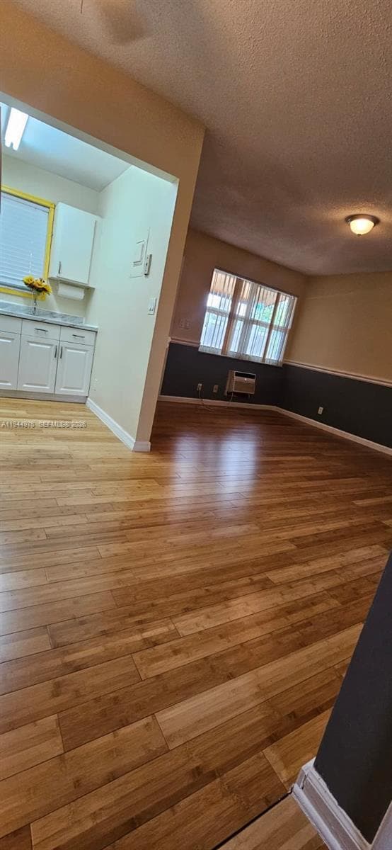 Building Photo - 1702 McKinley St