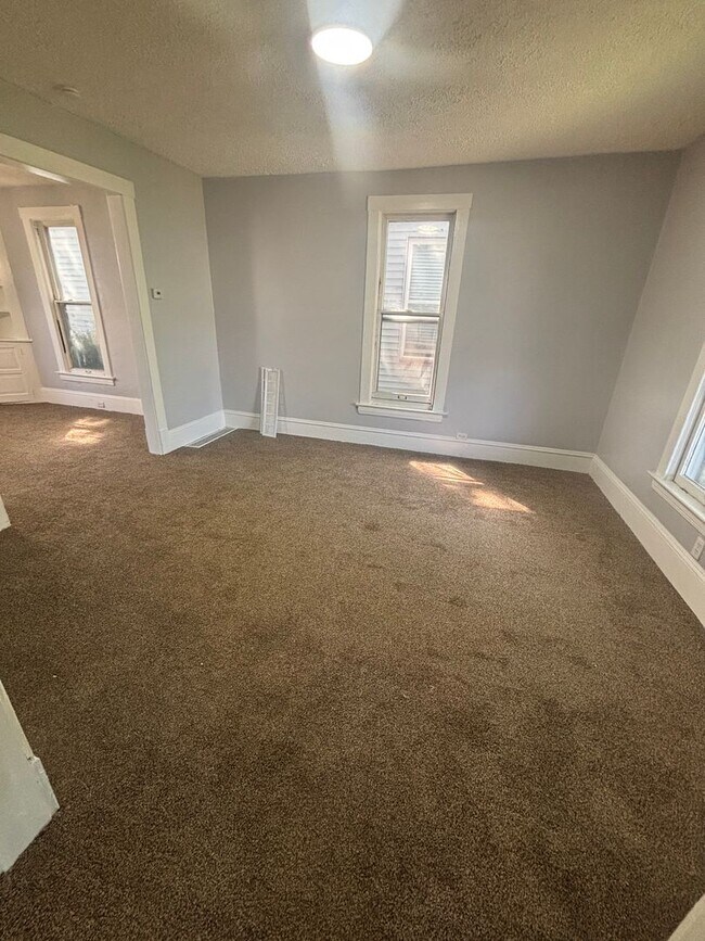 Foto del edificio - 3457 E 149th St