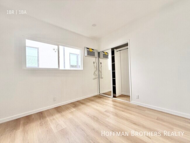 Foto del edificio - 222 N Lake St