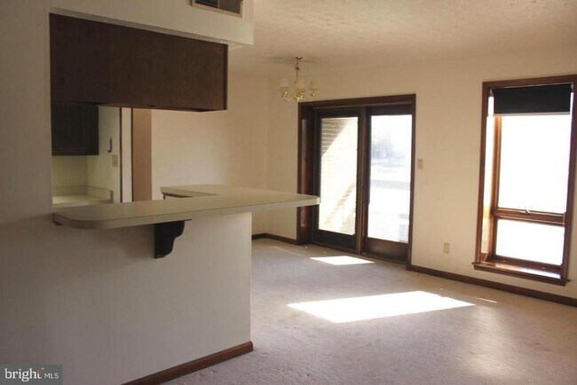 Foto del edificio - 44759 Woodlake Ct