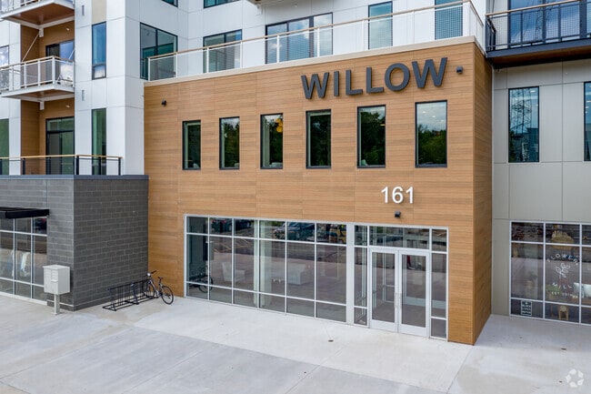 Luxury Penthouse Apartments For Rent Wi Knob Fixture