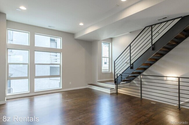 Building Photo - 2 br, 4 bath House - 3020 Zuni St #3