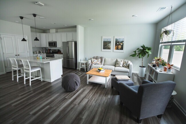 Building Photo - 1050 Gentle Reed Drive