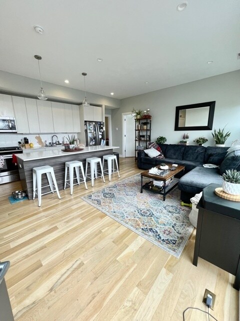 Foto del edificio - 3334 N Southport Ave