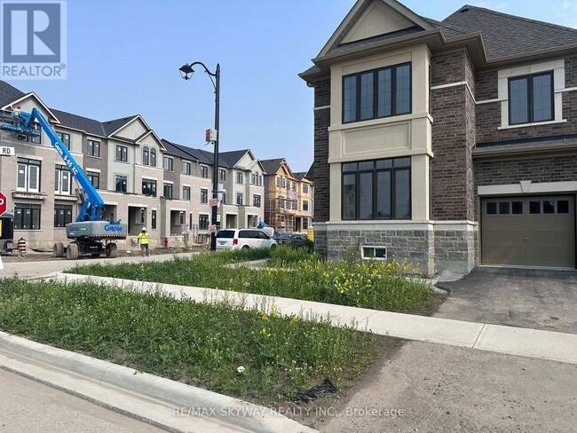 Building Photo - 61 Grassbank Rd